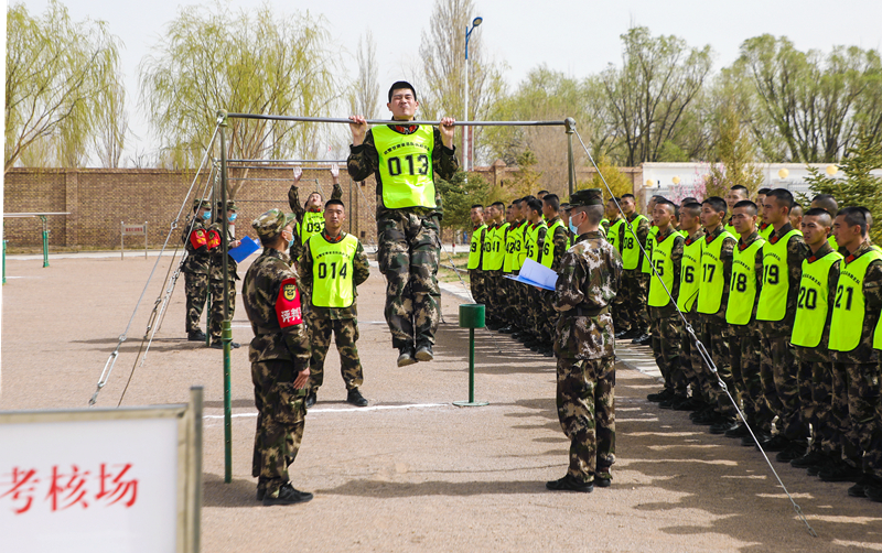 考核全程公開透明！武警甘肅總隊執(zhí)勤支隊組織2020年士官培訓對象選拔工作