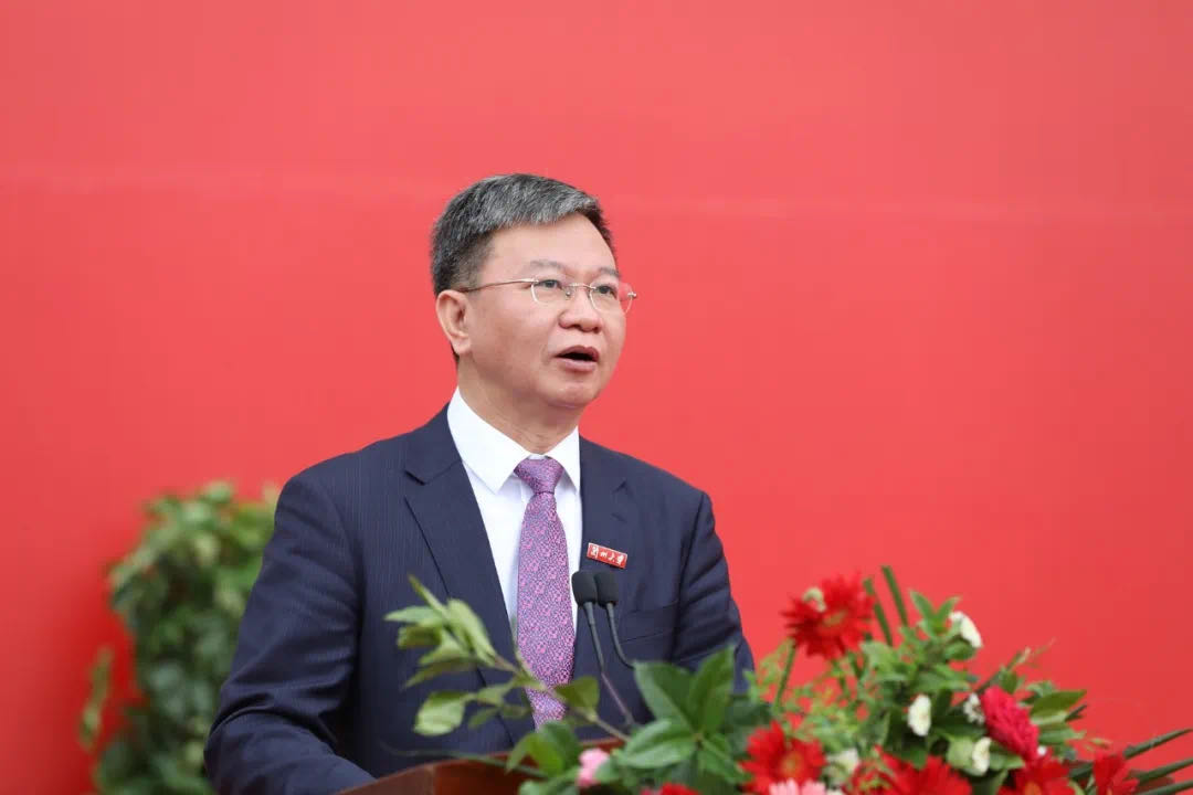 蘭州大學校長嚴純?nèi)A寄語2020屆本科畢業(yè)生：做敢擔當、能擔當、有擔當?shù)娜?>
        </a><em>蘭州大學校長嚴純?nèi)A寄語2020屆本科畢業(yè)生：做敢擔當、能擔當、有擔當?shù)娜?/em></li>
    <li><a  target=