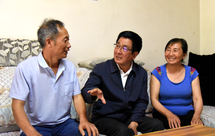 林鐸在文縣調(diào)研指導(dǎo)脫貧攻堅工作時強(qiáng)調(diào) 緊盯細(xì)節(jié)持續(xù)攻堅 發(fā)揮優(yōu)勢壯大產(chǎn)業(yè) 確保脫貧成果經(jīng)得起歷史和實踐檢驗