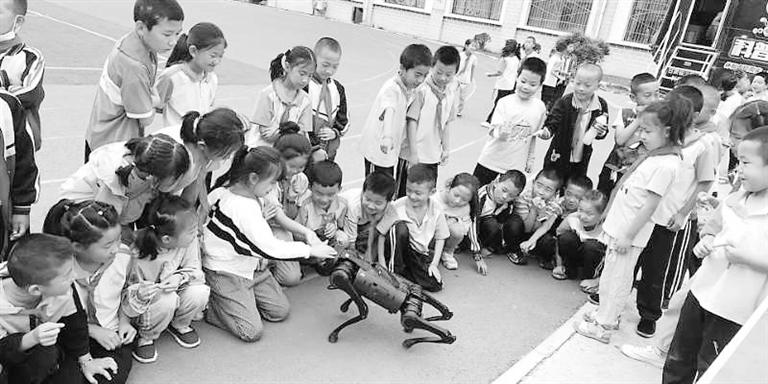 科普大篷車“開(kāi)”進(jìn)甘南