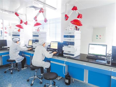 【抓“六穩(wěn)” 促“六?！薄繙p輕企業(yè)負(fù)擔(dān) 幫助渡過難關(guān)