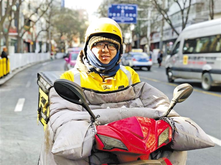 外賣小哥王全軍：好好干，在蘭州買套房