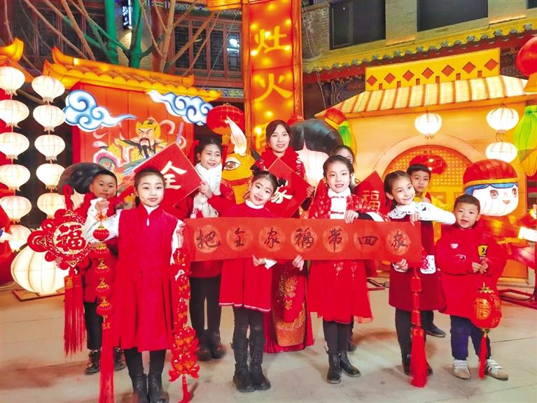 原創(chuàng)音樂(lè)電視《全家福》向蘭州市人民拜年！