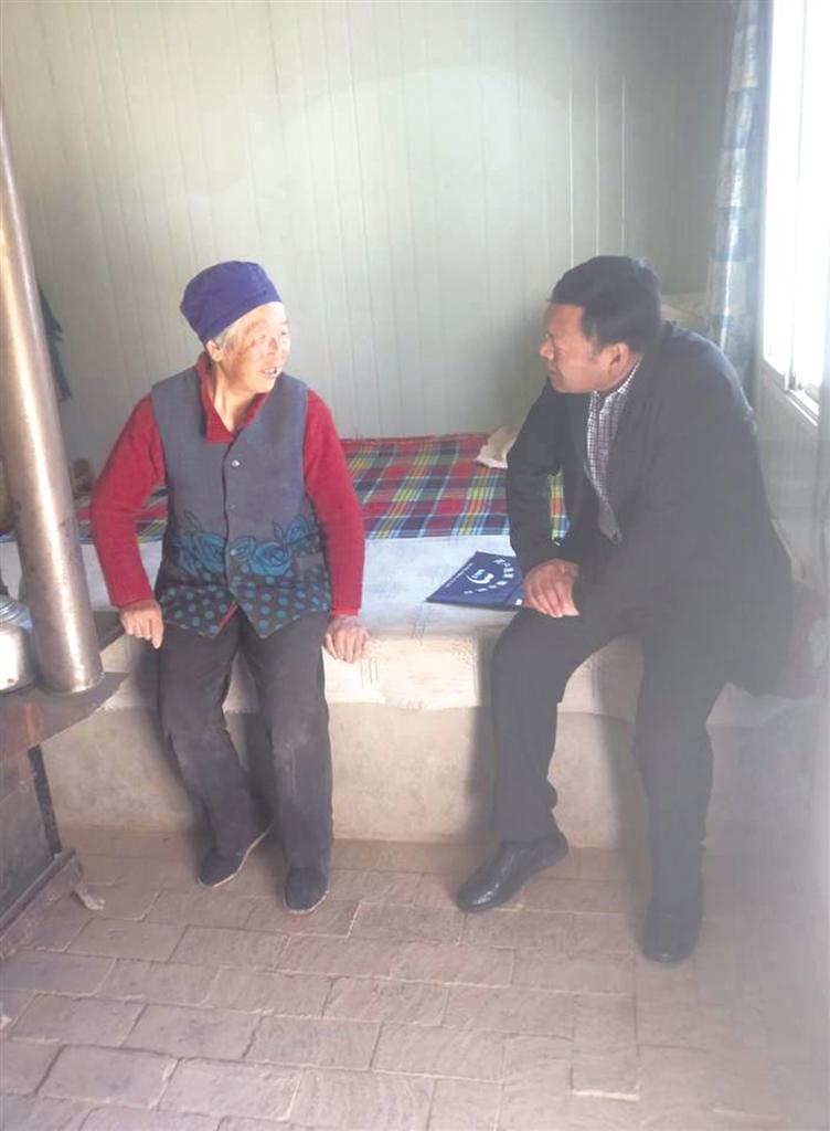 榆中縣扶貧開發(fā)辦公室黨組書記、主任王國福：建言獻(xiàn)策當(dāng)助手 沖鋒陷陣排頭兵