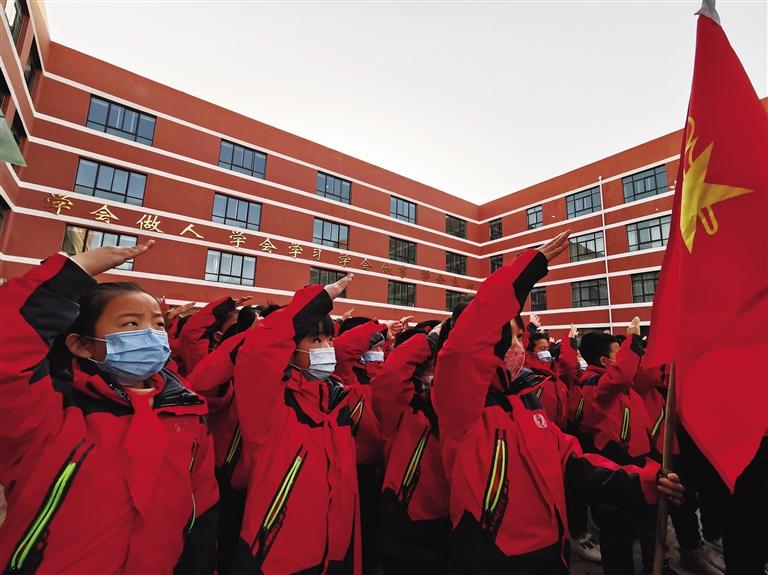 “犇”向新學期！來看蘭州娃的開學第一課