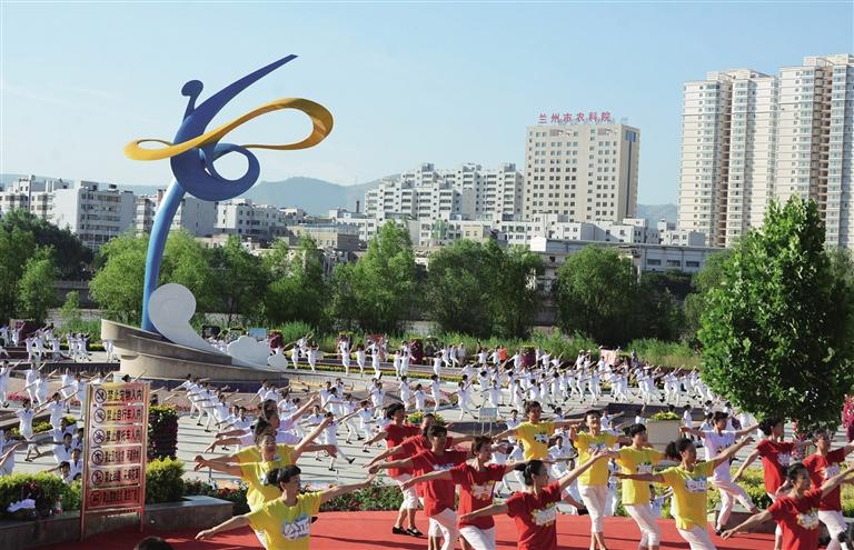 加快補齊民生短板 加大公共服務供給 城關(guān)區(qū)持續(xù)提升百姓獲得感幸福感