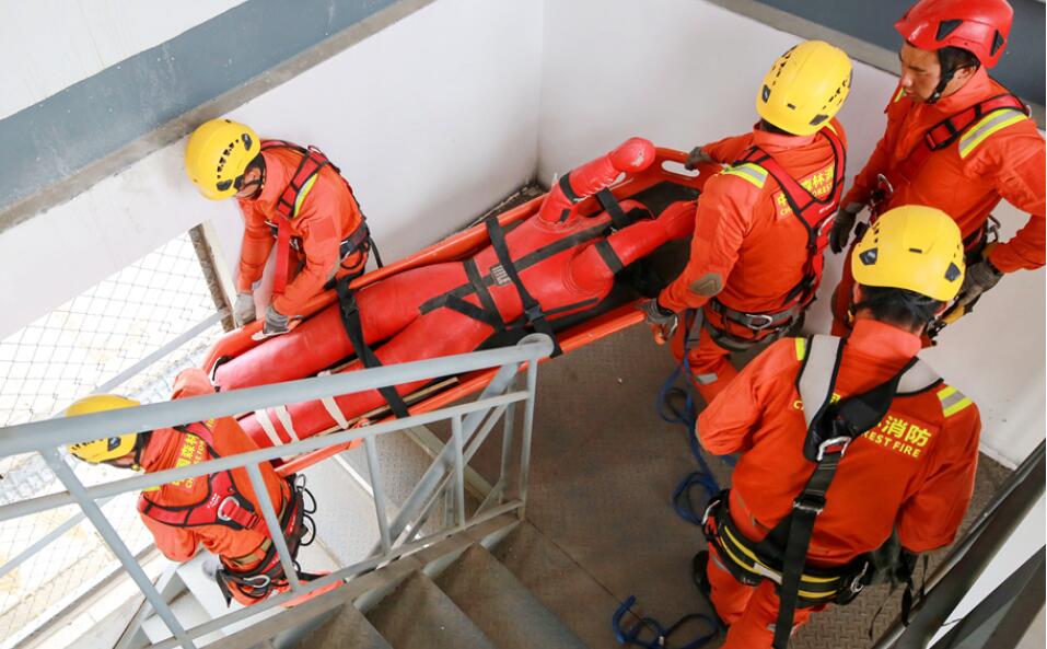 【隴拍客】超燃！ “火焰藍(lán)”競(jìng)技比武火力全開