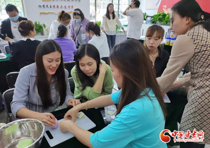 解鎖新技能！蘭州七里河區(qū)秋天的第一份手工月餅來了