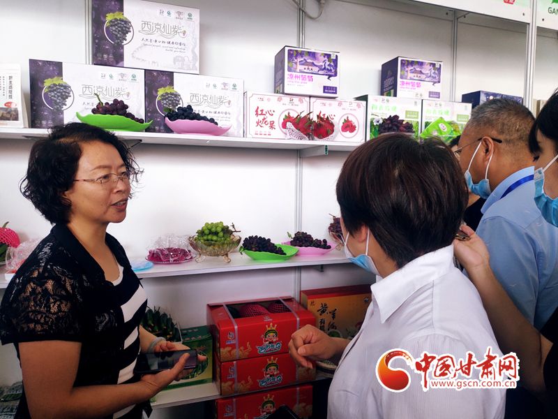 勞動(dòng)者入職時(shí)要交保證金？法院：用人單位全額退還