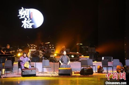 圖為甘肅本土原生態(tài)樂隊“朝格組合”在蘭州演出。(資料圖) 受訪人供圖
