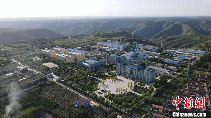 圖為華能正寧核桃峪煤礦廠區(qū)。(資料圖) 慶陽(yáng)市委宣傳部供圖