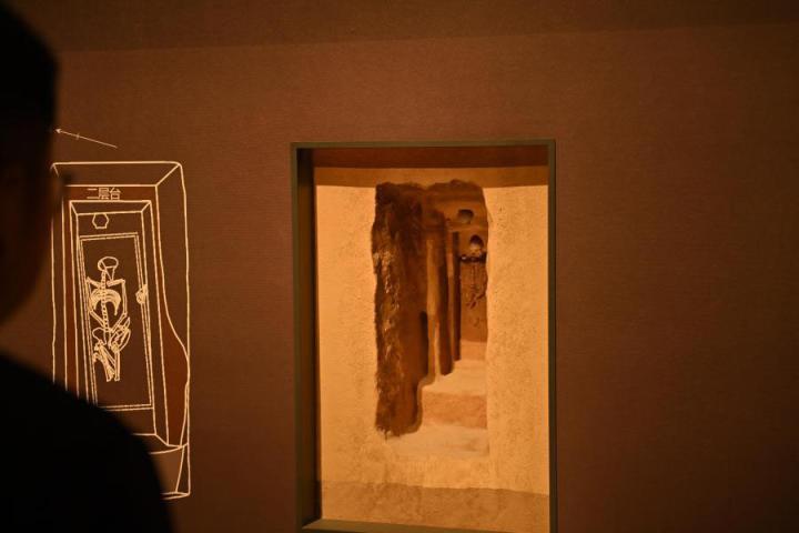 張家川縣馬家塬車(chē)輿博物館展陳的馬家塬遺址出土文物。李亞龍 攝