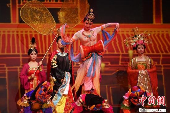 2023年第六屆敦煌文博會期間，系列演藝上演。(資料圖)李亞龍 攝